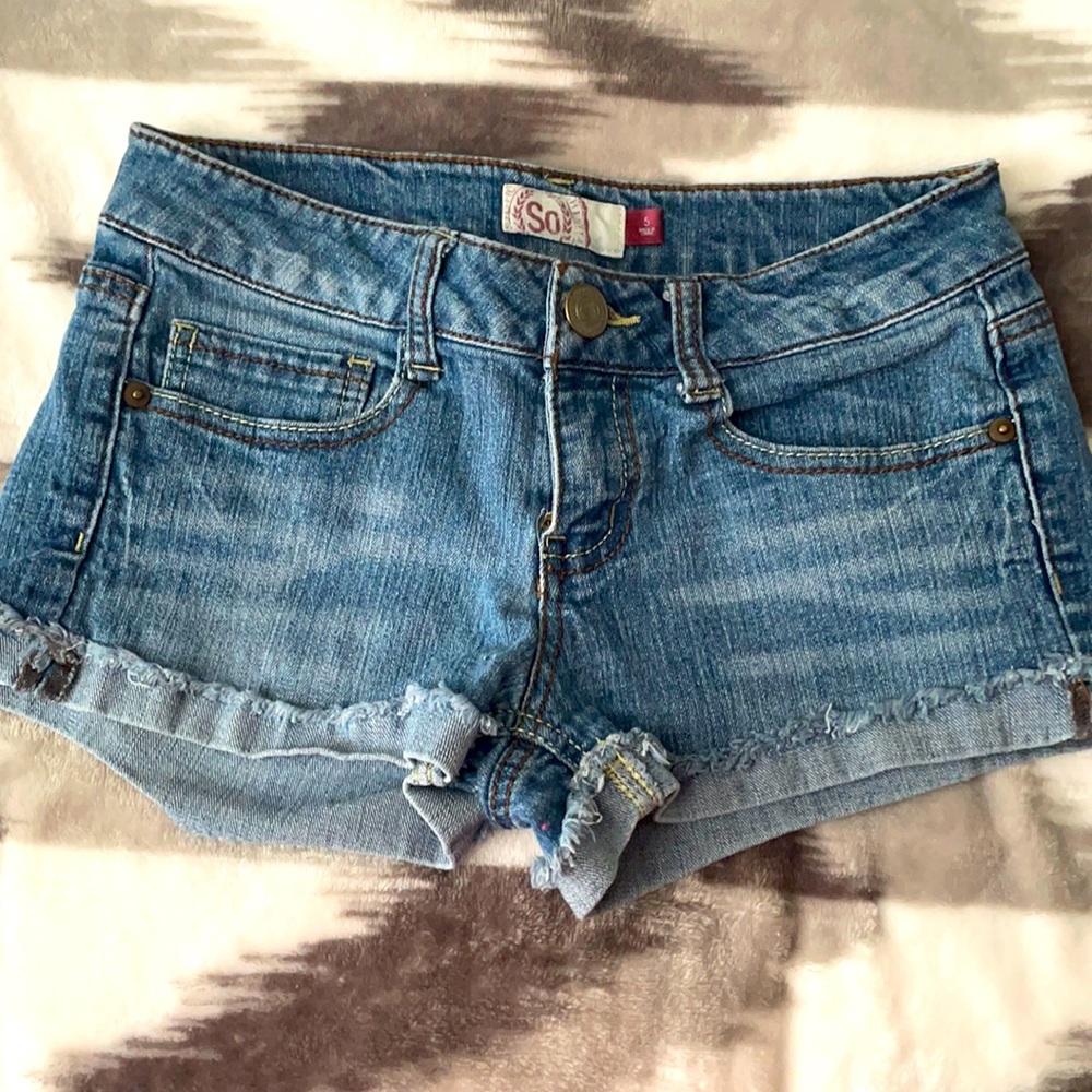 SUMMER-TIME JEAN SHORTS